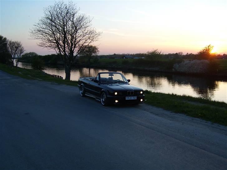 BMW E30 320 Cabrio - SOLGT billede 4