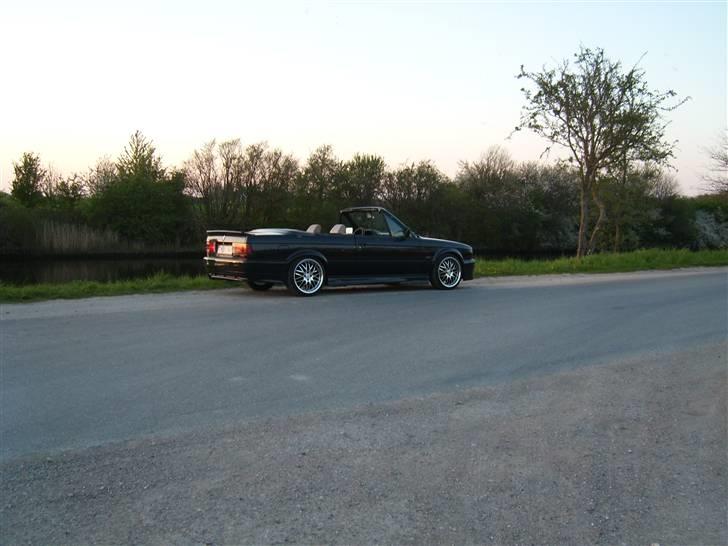 BMW E30 320 Cabrio - SOLGT billede 6