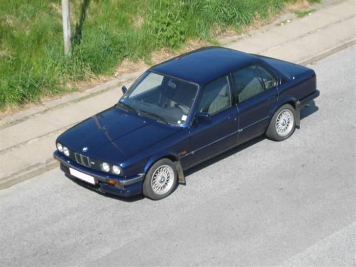 BMW                                   E30 324td billede 19