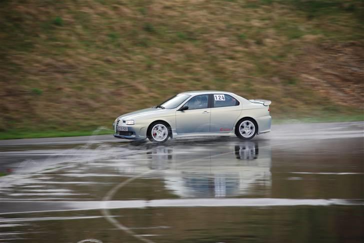 Alfa Romeo 156 - Det her er for baghjulstrukket blier:o)  billede 11