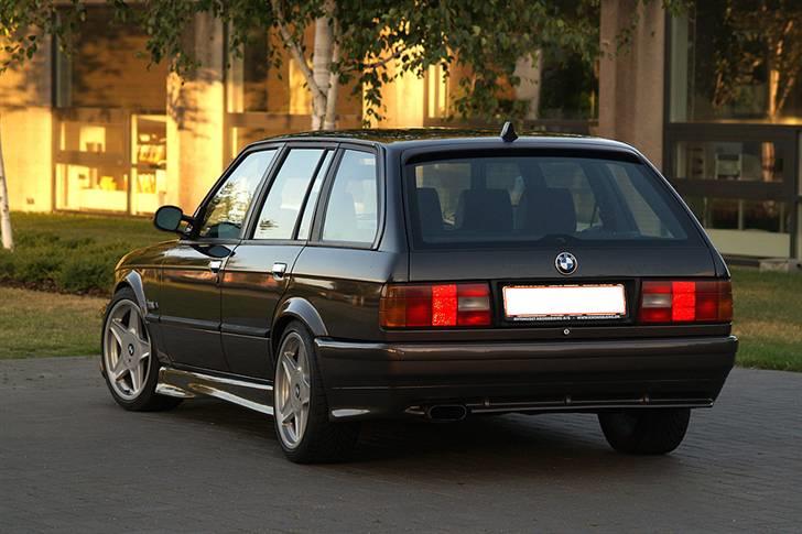 BMW 320i Touring SOLGT billede 4