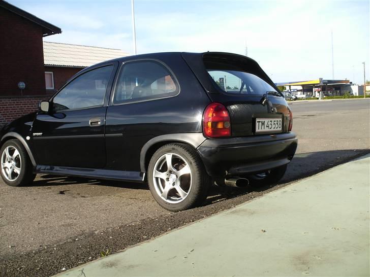 Opel Corsa 1.4 is 16V (Solgt)  billede 1