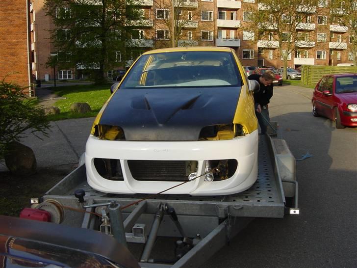 Fiat Punto Sporting (SOLGT) - her ses min kammerat Martin R herinde fra billede 10