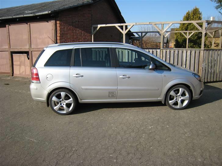 Opel Zafira Flexivan 1.9 CDTI - Med mine 7.5 * 18" vinterfælge (Irmscher evo star)  billede 1