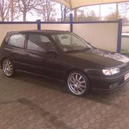 Nissan sunny 1.6 sr SOLGT