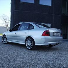 Opel Vectra B 1.8 16V (Solgt)