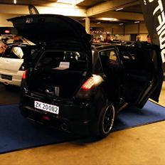 Suzuki swift GLA (S Night Rider)