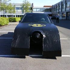 Nissan Sunny - Batmobil edition