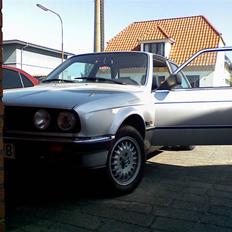 BMW E30 320i Solgt