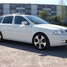 Skoda Octavia Elegance 1,8T