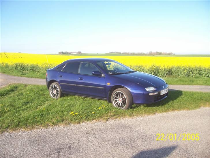 Mazda 323F billede 15