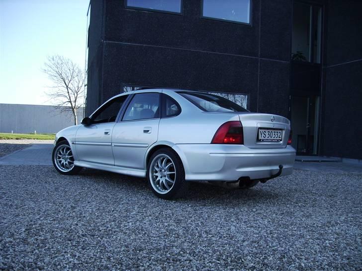 Opel Vectra B 1.8 16V (Solgt) billede 1
