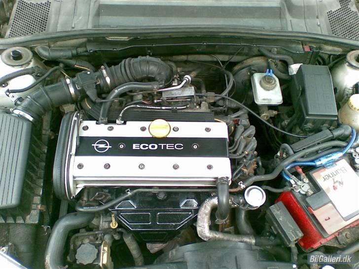 Opel Vectra B 1.8 16V (Solgt) billede 14