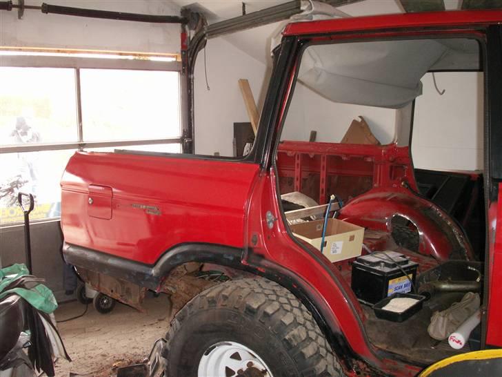 Toyota  HJ60 ½ Pickup ..solgt  - så røg taget af billede 12