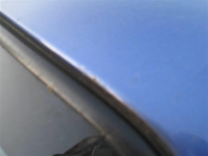 Toyota Paseo Solgt - 2 små pletter på kanten ved forrude billede 9