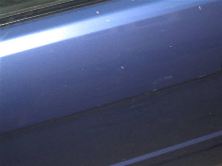 Toyota Paseo Solgt - lakskade på venstre dør billede 11