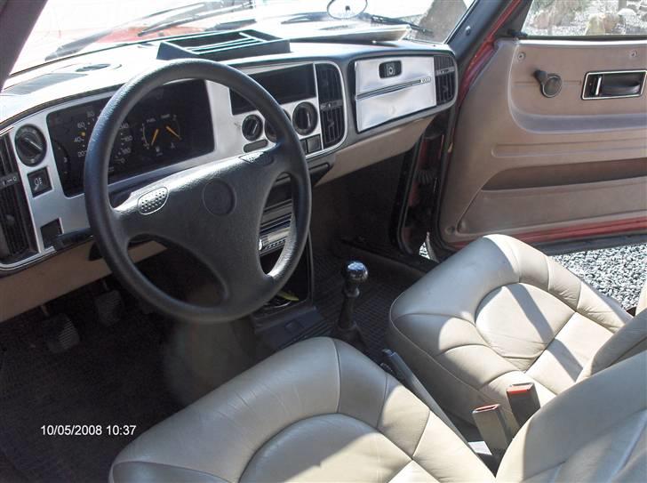 Saab 900 Aero - 9000 jubilærum kabine, Sølv beklædning og Turbo rat. billede 14