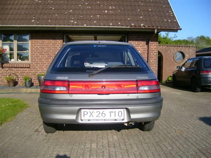 Mazda 323 BG - solgt billede 4