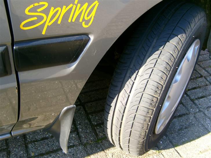 Mazda 323 BG - solgt billede 5