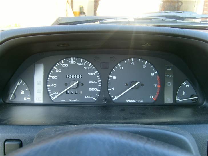 Mazda 323 BG - solgt billede 13