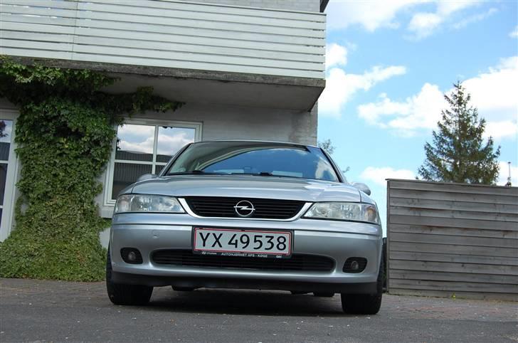 Opel Vectra B ---> TOTALSKADET billede 3