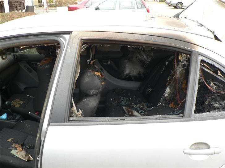 Seat Leon R.I.P. :( - jah billede taler vist for sig.. på dem ALLE  :( :( billede 15