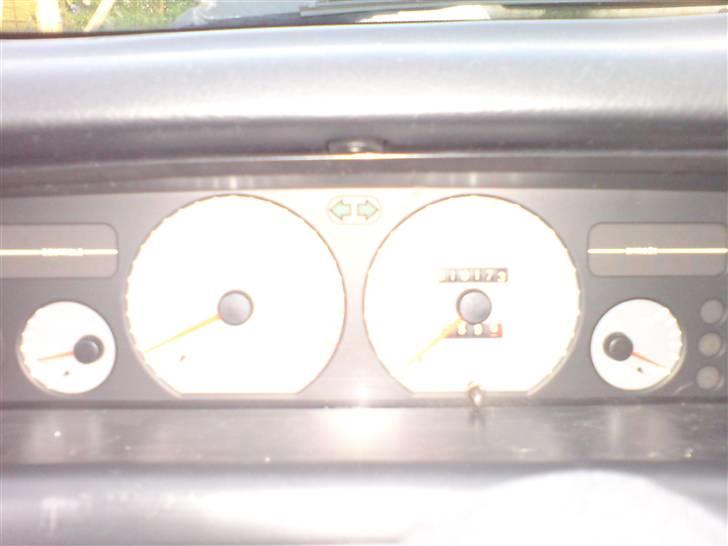 Citroën xantia 1,8 sx (brændt) - bil igen kørt hvad speedometeret sir, men ny motor indlagt, og motoren´s km antal er på 170,xxx ca.. billede 9