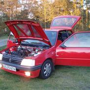 Peugeot 205