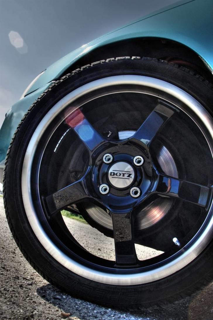 Toyota Corolla Galla SOLGT :( - Dotz Daytona Dark - Passer godt på bilen synes jeg! billede 2