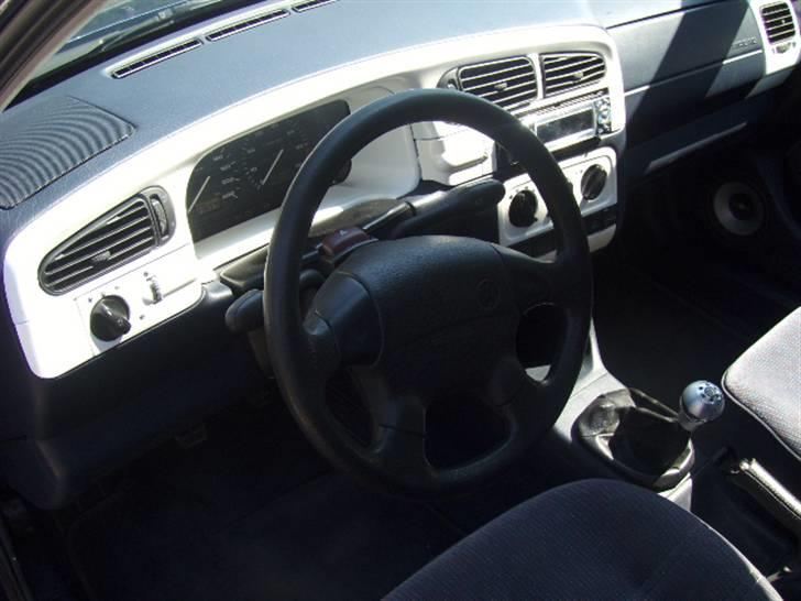 VW VENTO 1.8i GL  billede 15