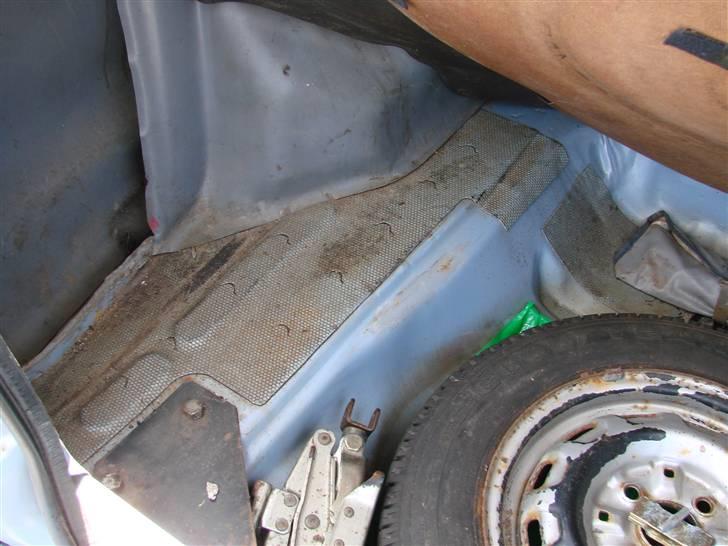 Toyota Corolla 1,3 DX S/D billede 11