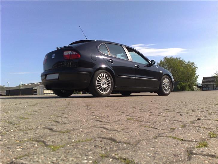 Seat Leon 1,8 20VT - skulle jo lige prøve at lave et fedt billed lidt ligesom man ser i bladene, synes selv det er blevet ret godt. billede 7