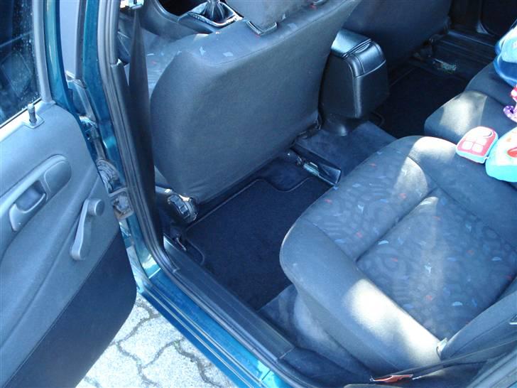 VW Passat 1,8 Var. (Solgt)  billede 12