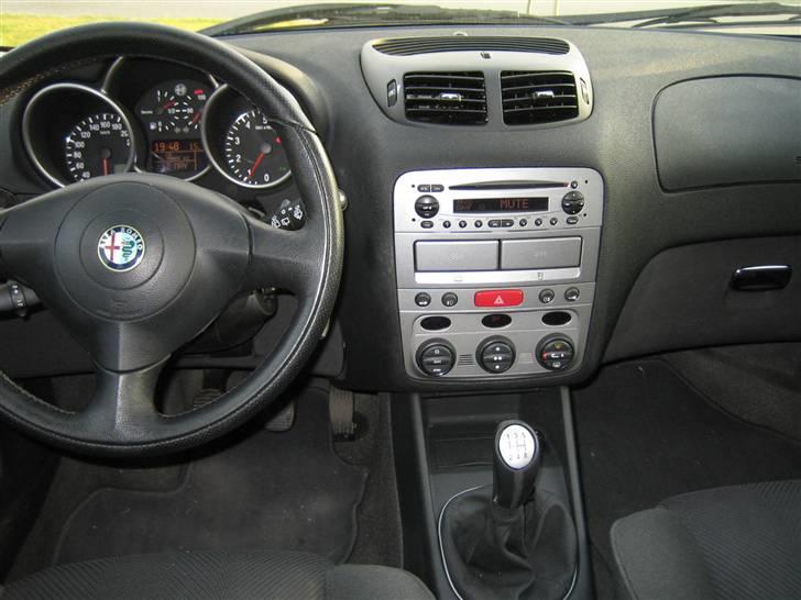 Alfa Romeo 147 Lusso billede 7
