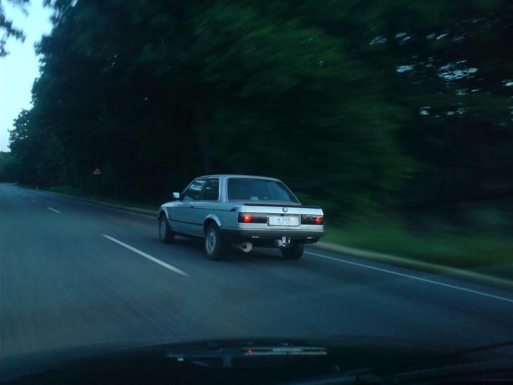 BMW E30 316i #Stjålet!# - Ude og rulle =D billede 2