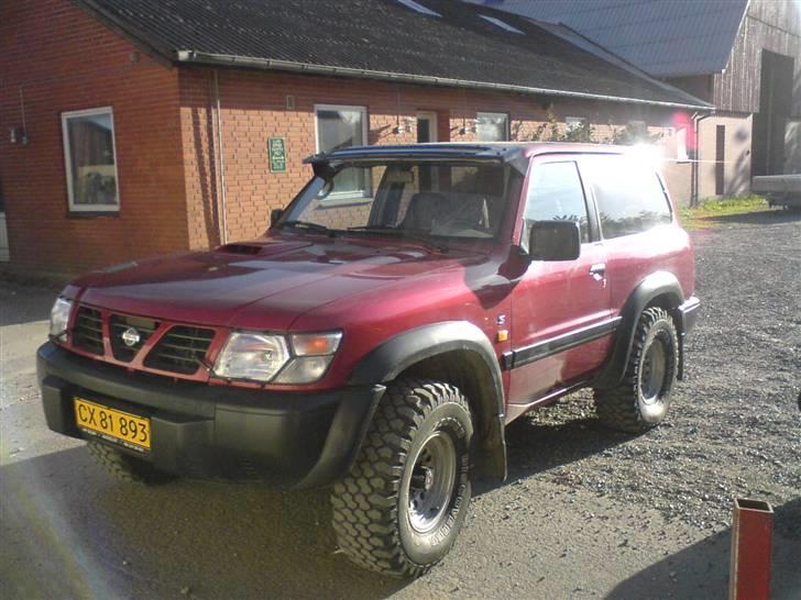 Toyota Landcruiser HDJ80 solgt - Så fik vi lige sat dæk og solskærm på bettebrors paptrold : ) nice! billede 11