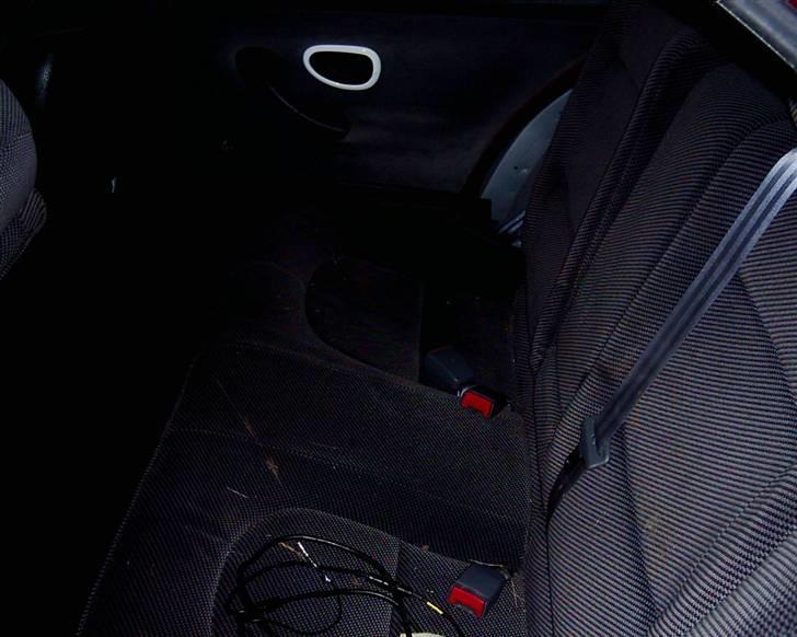 Peugeot 406 (front skadet) sælges - bagsæde billede 14