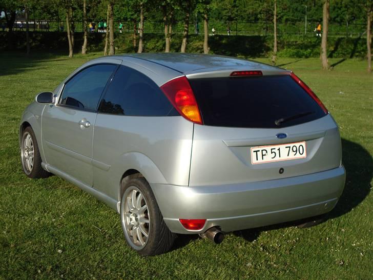 Ford Focus 2,0 til  solgt billede 4