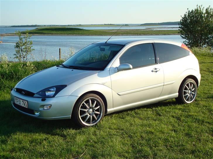 Ford Focus 2,0 til  solgt billede 9