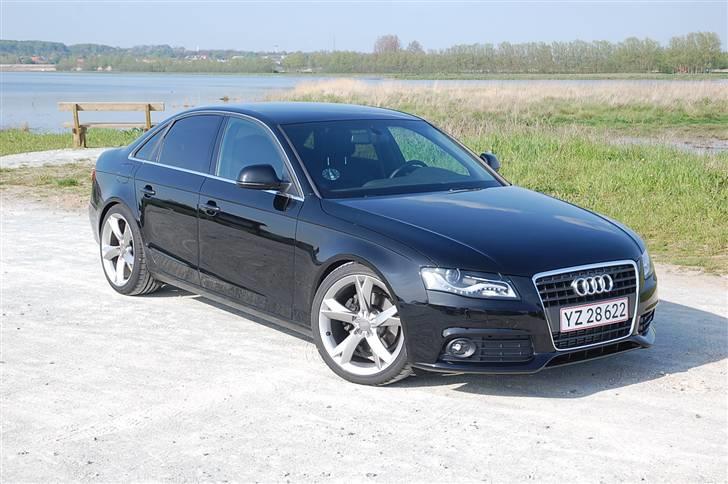 Audi New A4 Limo *SOLGT*  billede 1