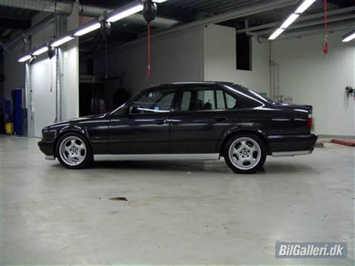 BMW 525i  SOLGT billede 10