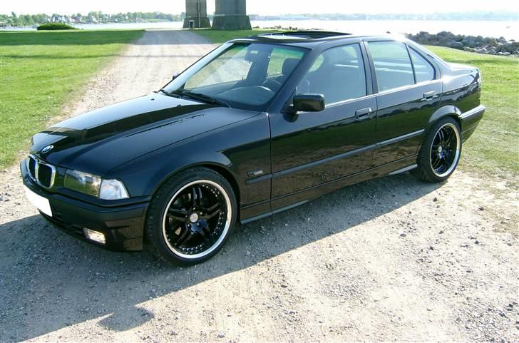 BMW 323i billede 3