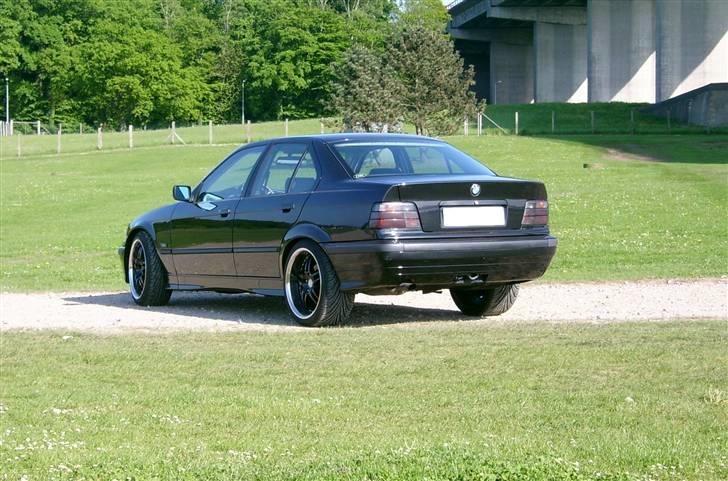 BMW 323i billede 7