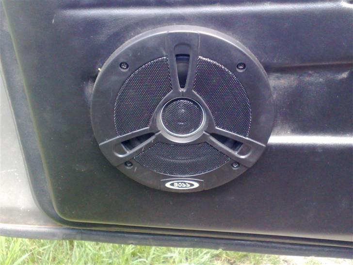 Mercedes Benz 190e w201.soldt - højtaler i fordør billede 14