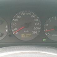 Mazda 323F Bj. solgt