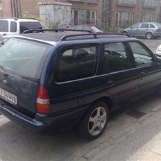 Ford Escort glx st. (DøD)