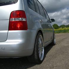 VW Touran 2.0TDi DSG *SOLGT*