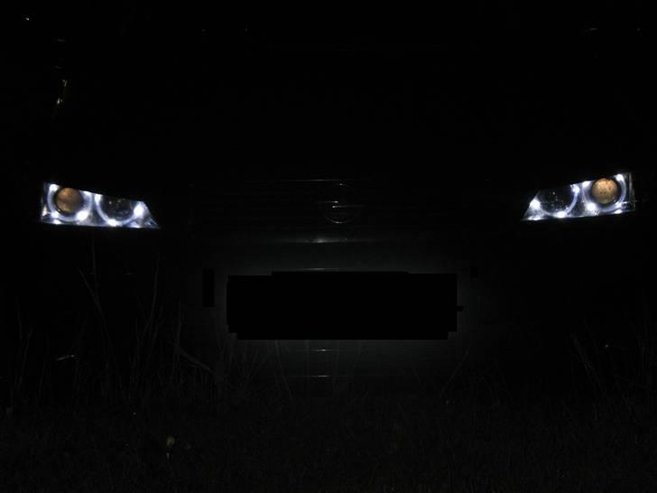 Opel Astra G *SOLGT* - så er der kommet dioder i mine angel eys :D billede 10