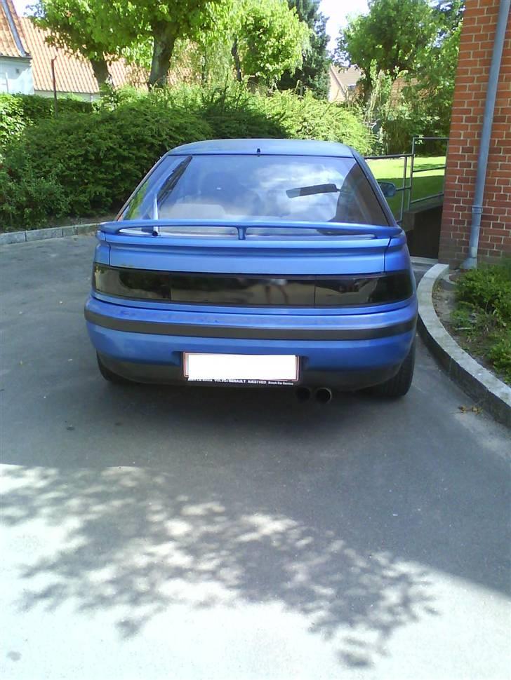 Mazda 323F - Så er baglygterne sQ blevet tonet billede 6