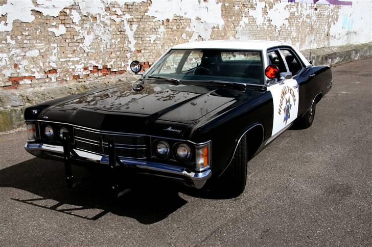 Mercury Monterey Police Car - Sådan en front pusher bar giver respekt når den bliver bakket op af 2 tons yankee-stål :) billede 1